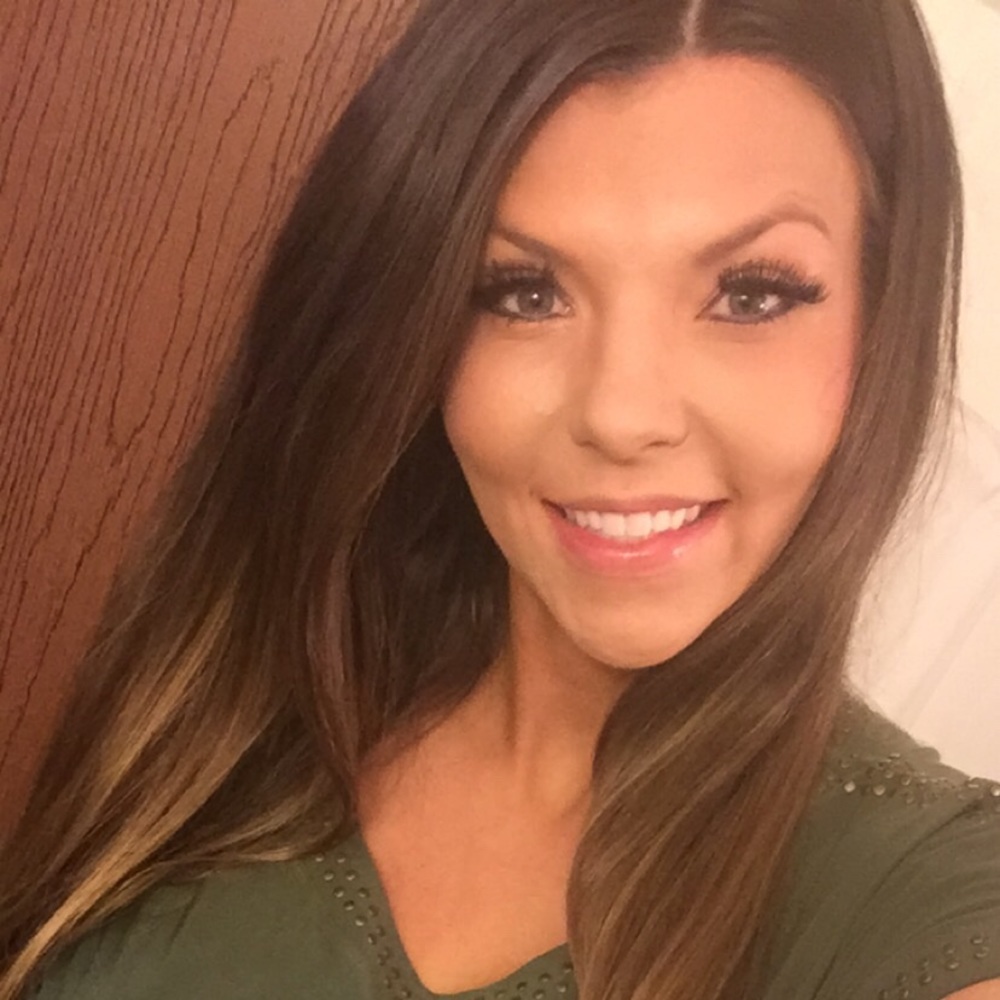 Meet your Posher, Emily